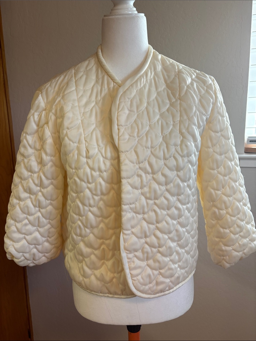 Vintage Quilted Ivory Bed Jacket - Lightweight Cozy Coat